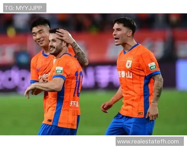 瓦科帽子戏法助力山东泰山逆转胜利展现球队强大实力