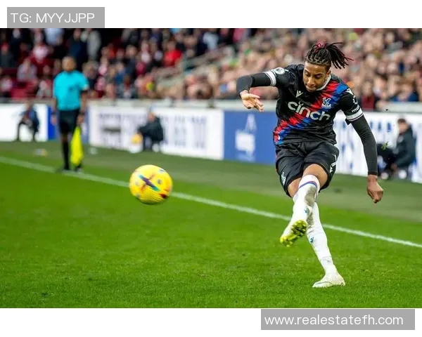 阿诺德在英超赛季中助攻数据创新高引发热议